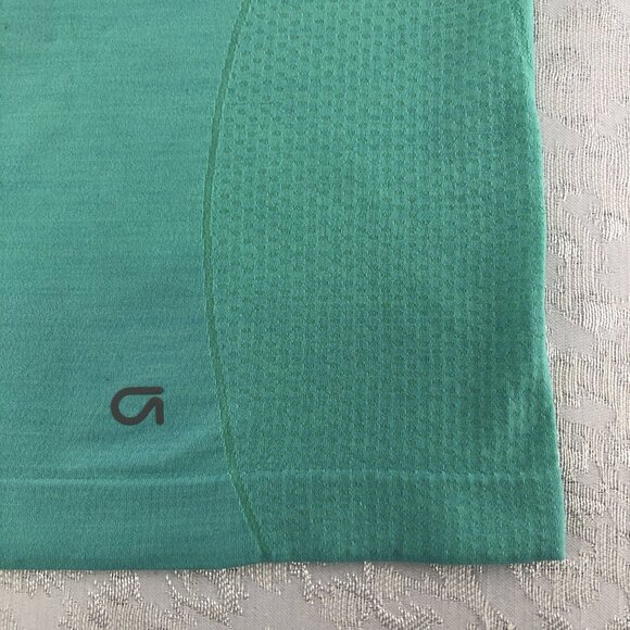 GapFit Green Ribbed Activewear Pullover Top with Long Sleeve Thumb Holes Size S - Picture 8 of 11